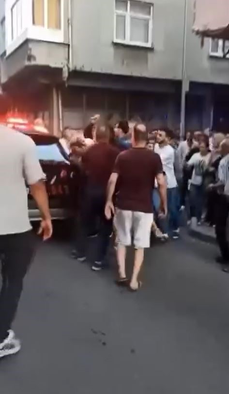 Kadınıbıcakladılincedildi