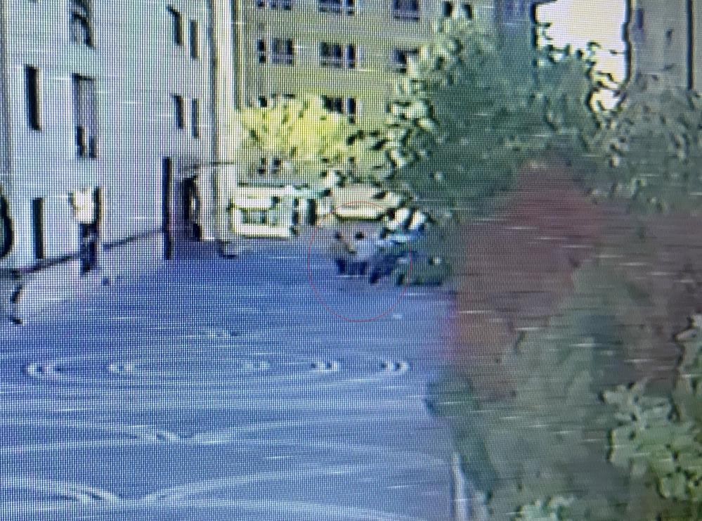 Karisitarafindanbicaklisaldiriyaugradi