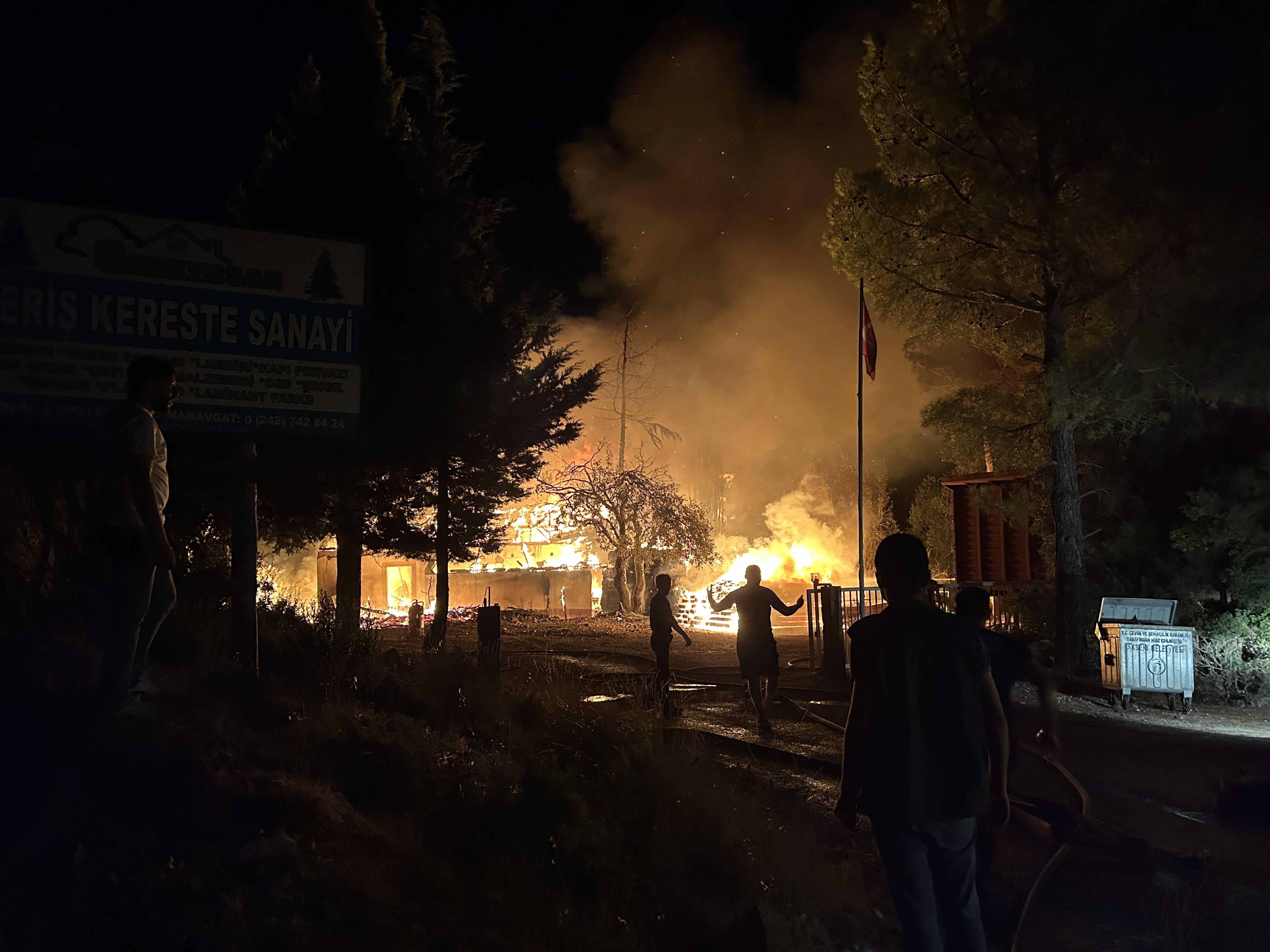 Kerestefabrikasininlojmanindayangincikti