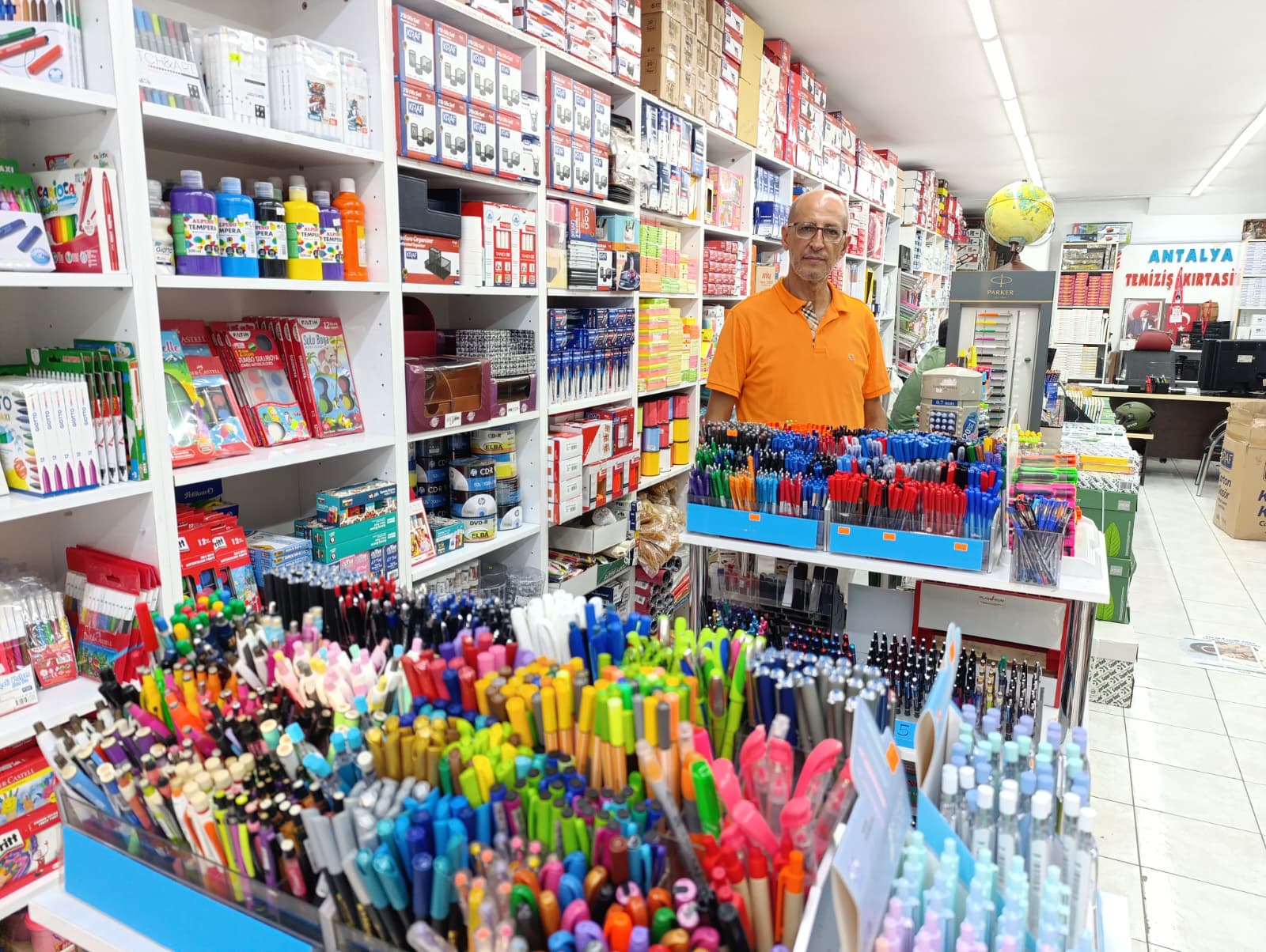 Kırtasiyecilerzincirmarketlerdendertli