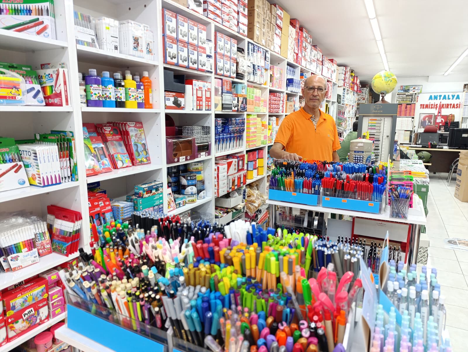 Kirtasiyelerzincirmarketleredireniyor