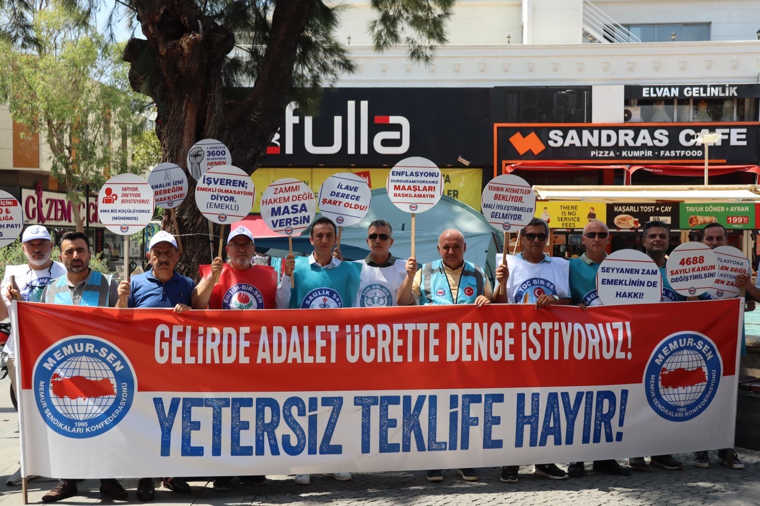 Memursendenzammaprotesto