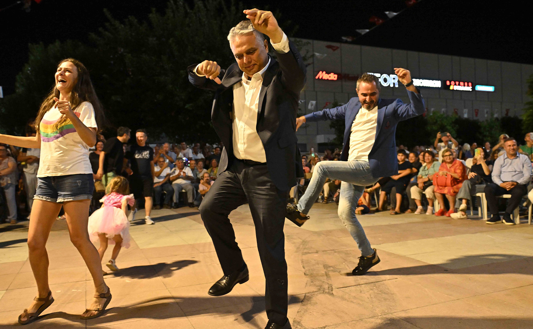 Muratpasavatandaslarifestivallememleketlerinegoturuyor