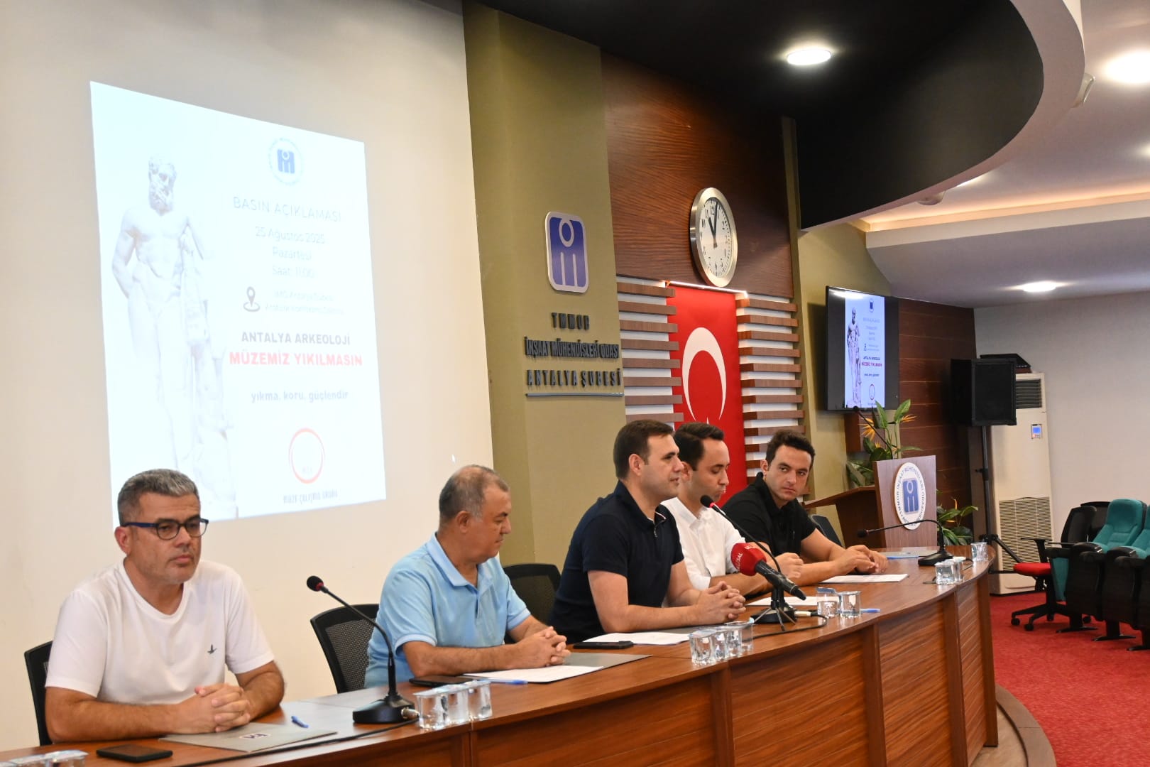 Muzeyıkımındaistemezukcupolemigiakdogandantasayanıt