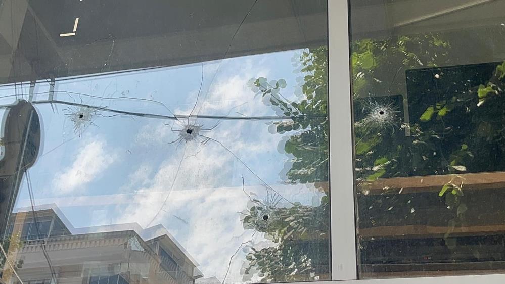 Oncebekledilersonrakursunyagmurunatuttular