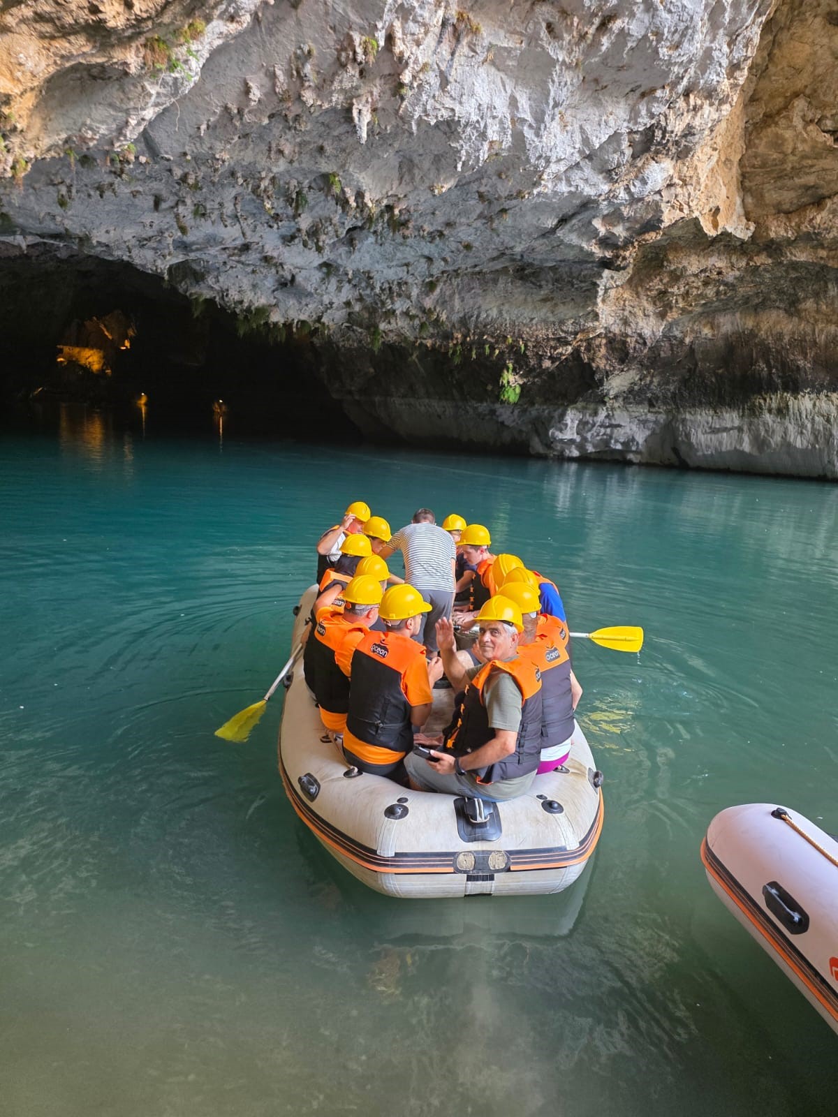 Ozelbireylerkamptabirarayageldi