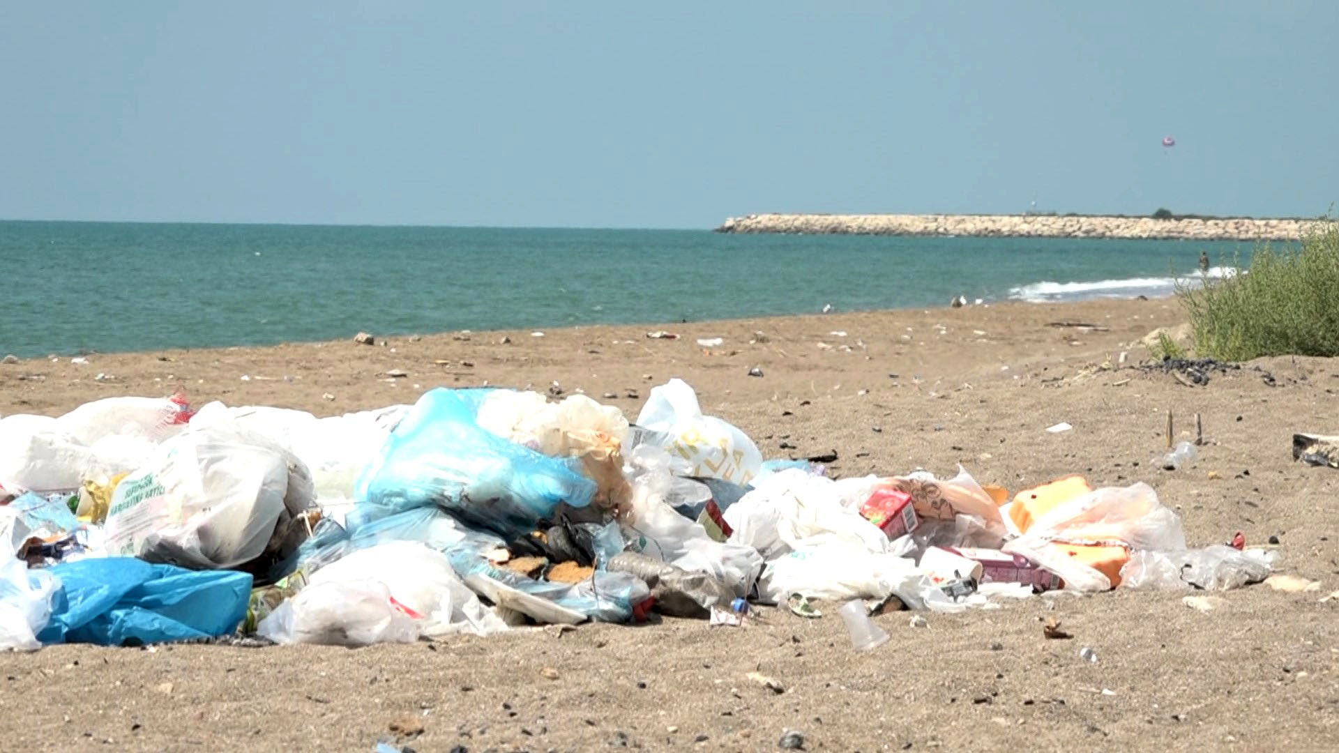 Plastikposetyerinebezposetkonusutartismayaratti