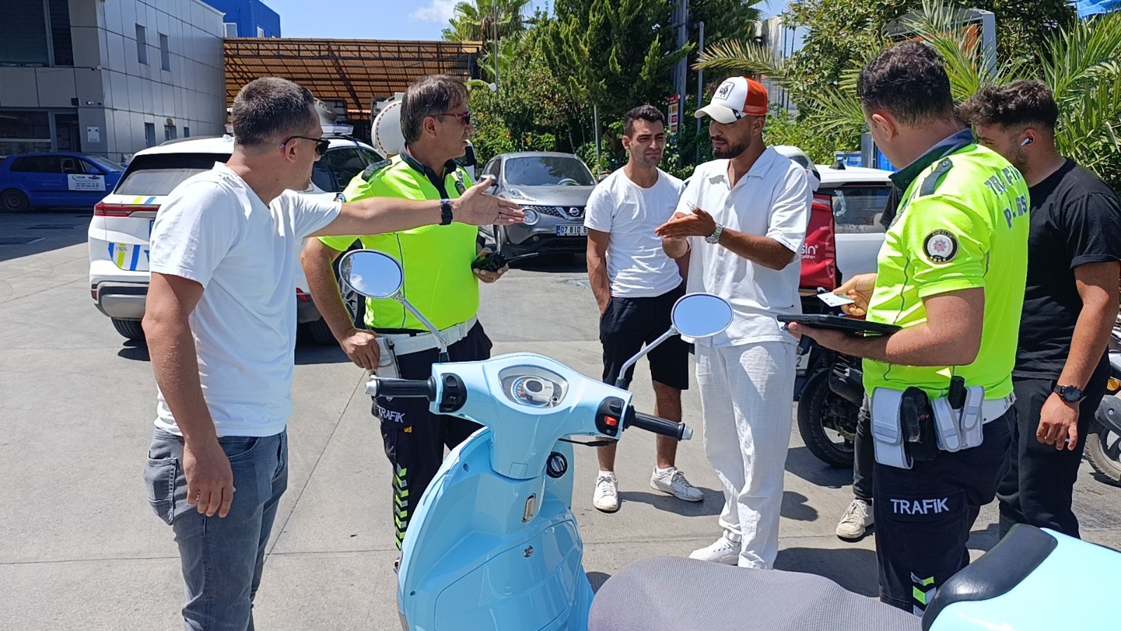 Tartismayiayirsindiyecagrilanekipsuruculerecezayazdi-1