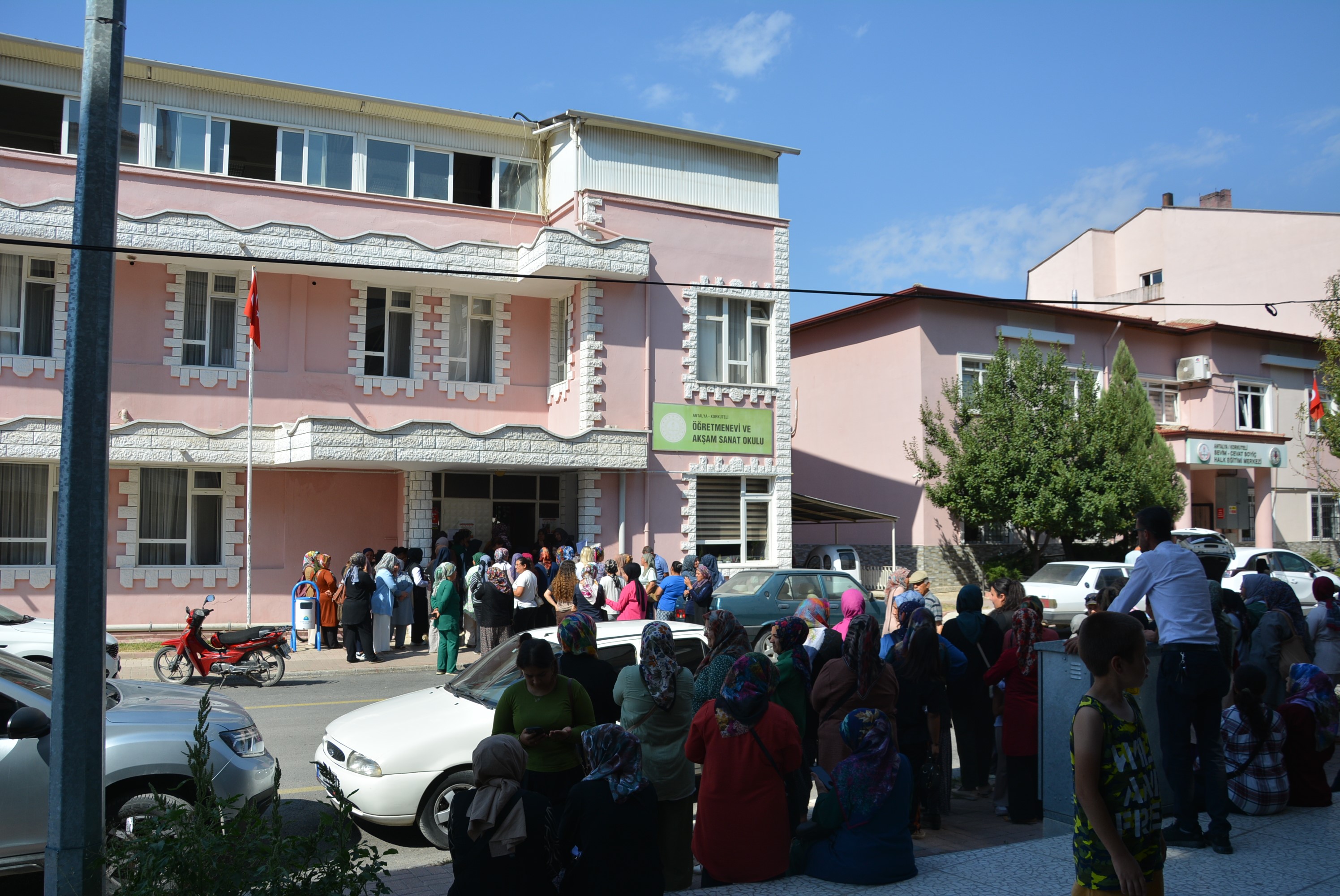 Toplumyarariprojesikapsamindabasvuralaralindi