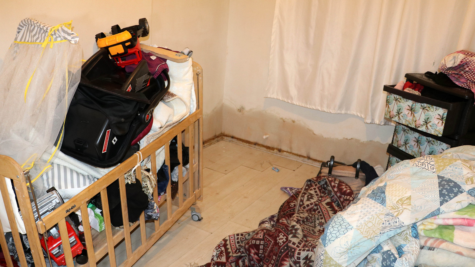 4Cocuguylasokaktakaldi