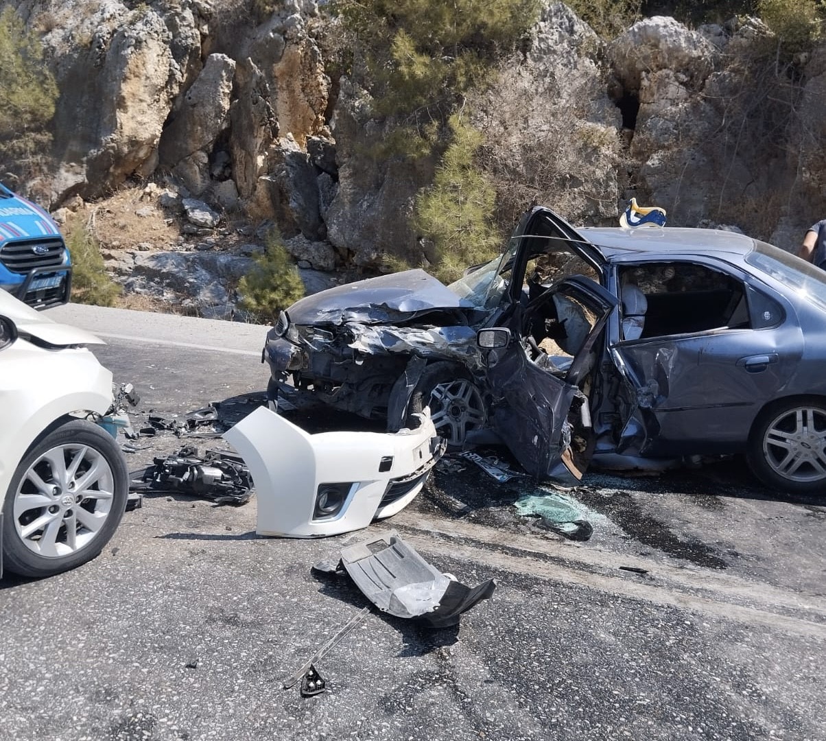 Aksekideortaliksavasalaninadondu8Kisiyaralandi