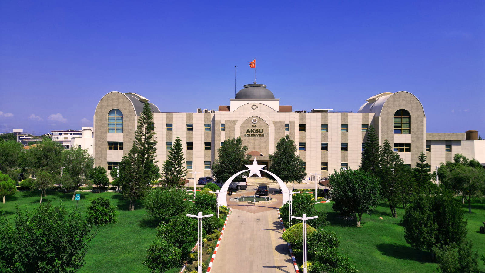 Aksubelediyesindeucbaskanyardimcisindanpespeseistifa