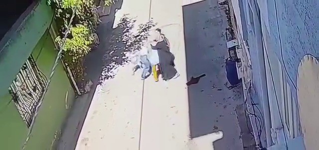 Anneyecocuguilesaldiri