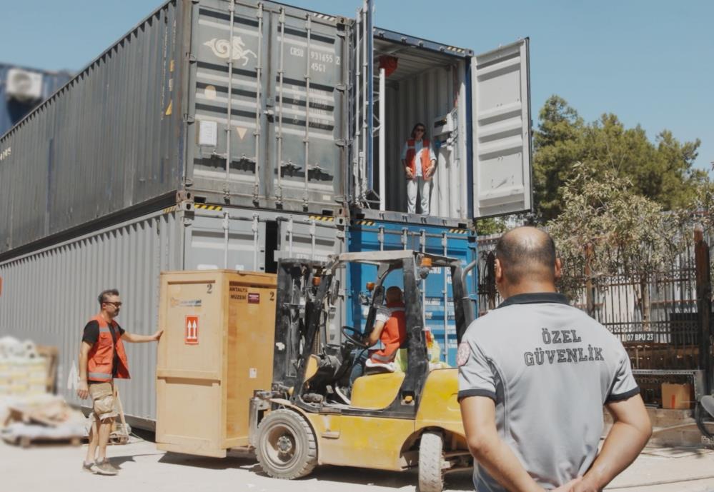 Antalyaarkeolojimuzesiyikiliyor