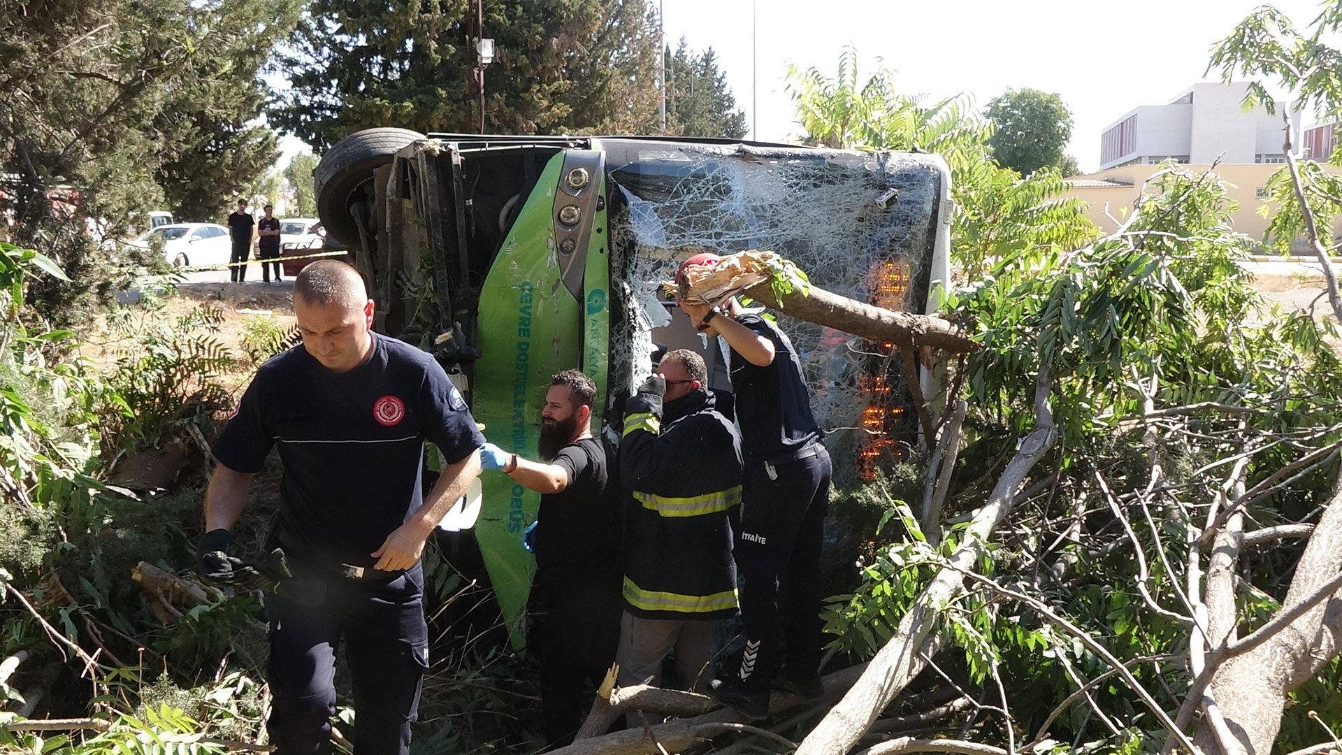 Antalyadadireksiyonbasindahayatinikaybetti