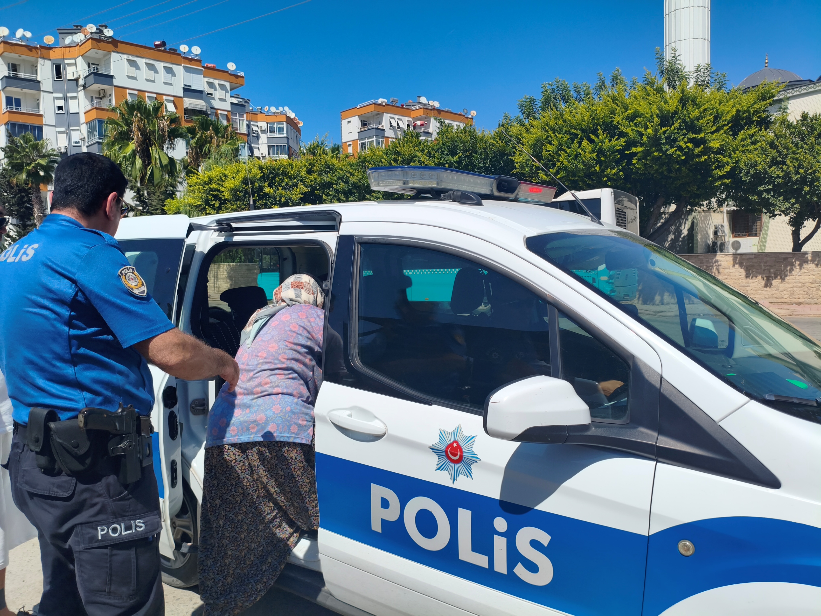 Antalyadakaybolanalzheimerhastasikadinbulundu