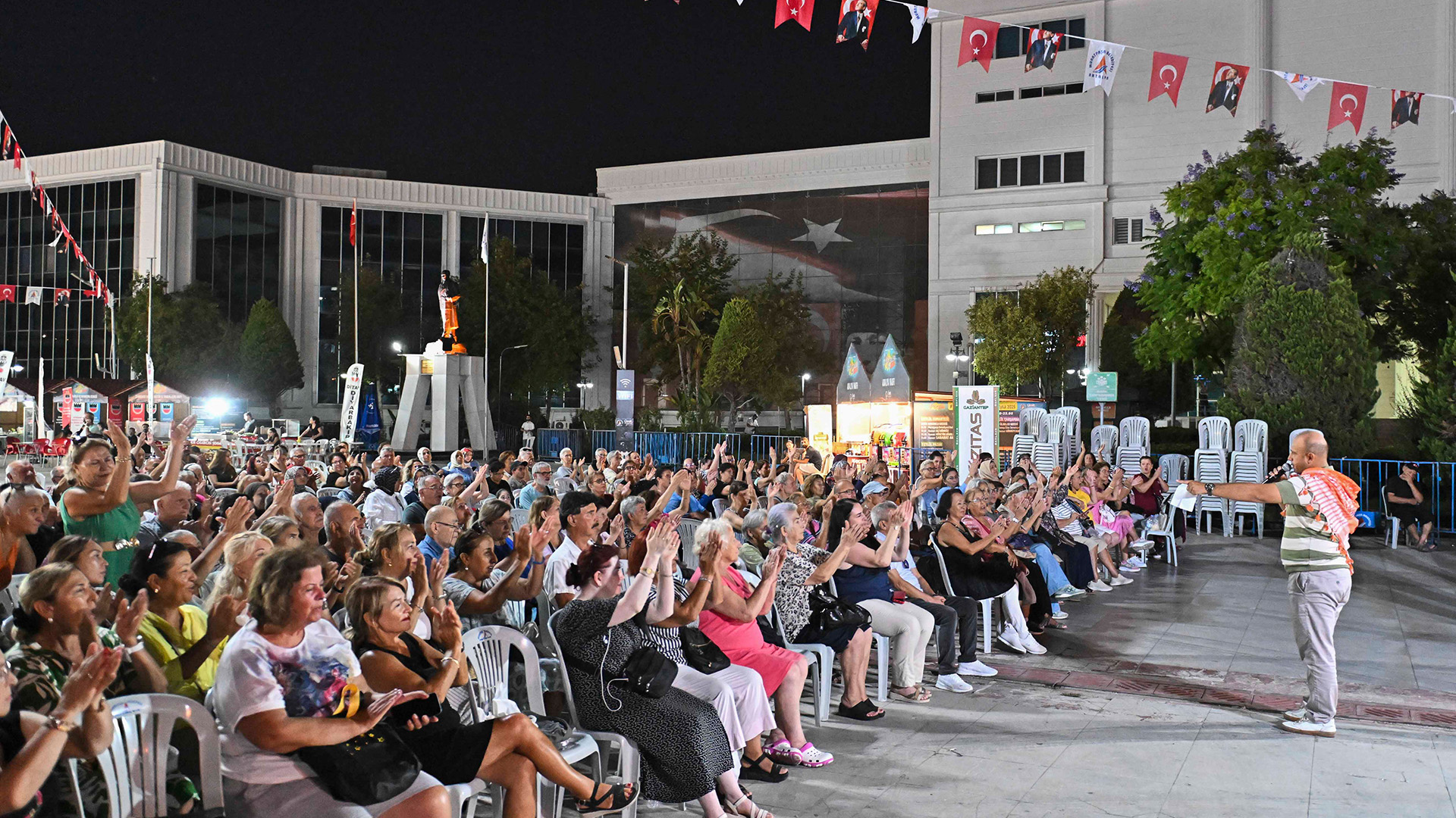 Antalyadamuratpasabelediyesinden9Gunlukfestival