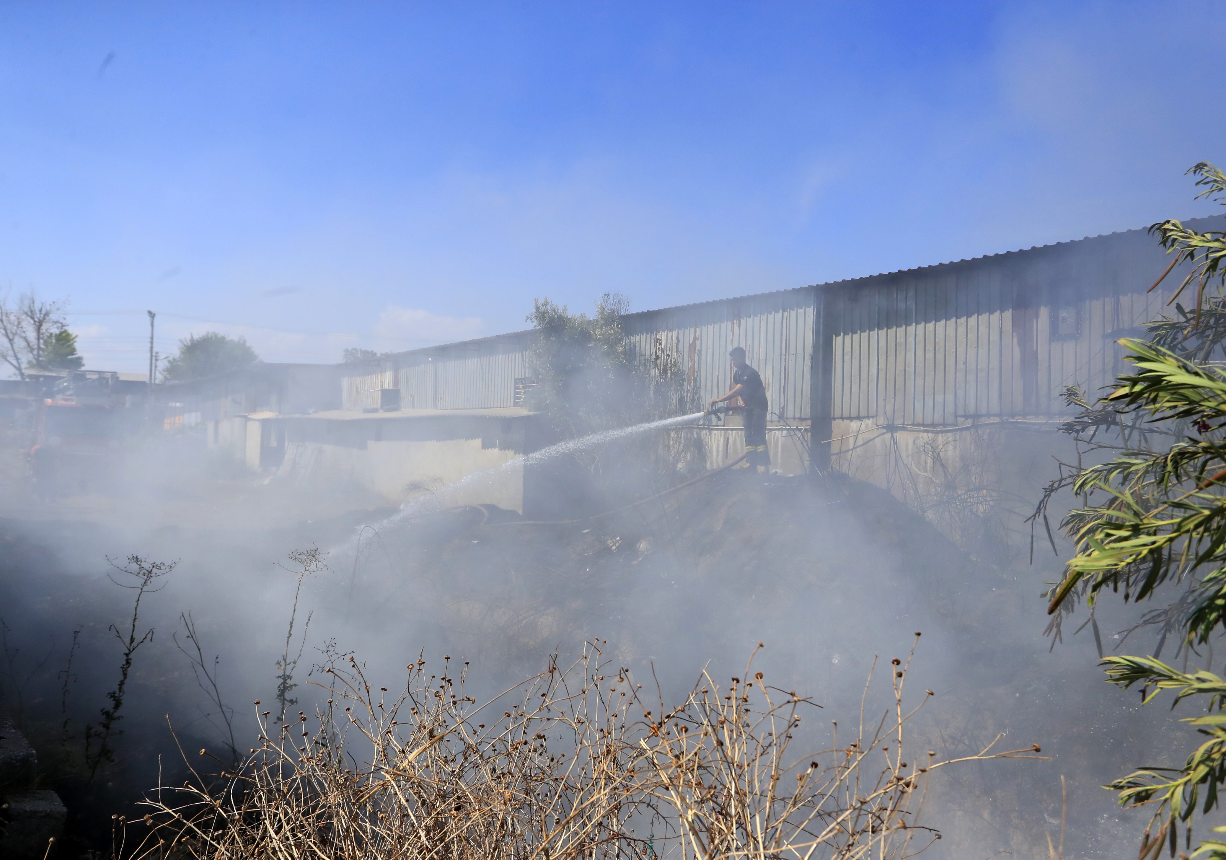 Atolyelerinyanindayangincikti