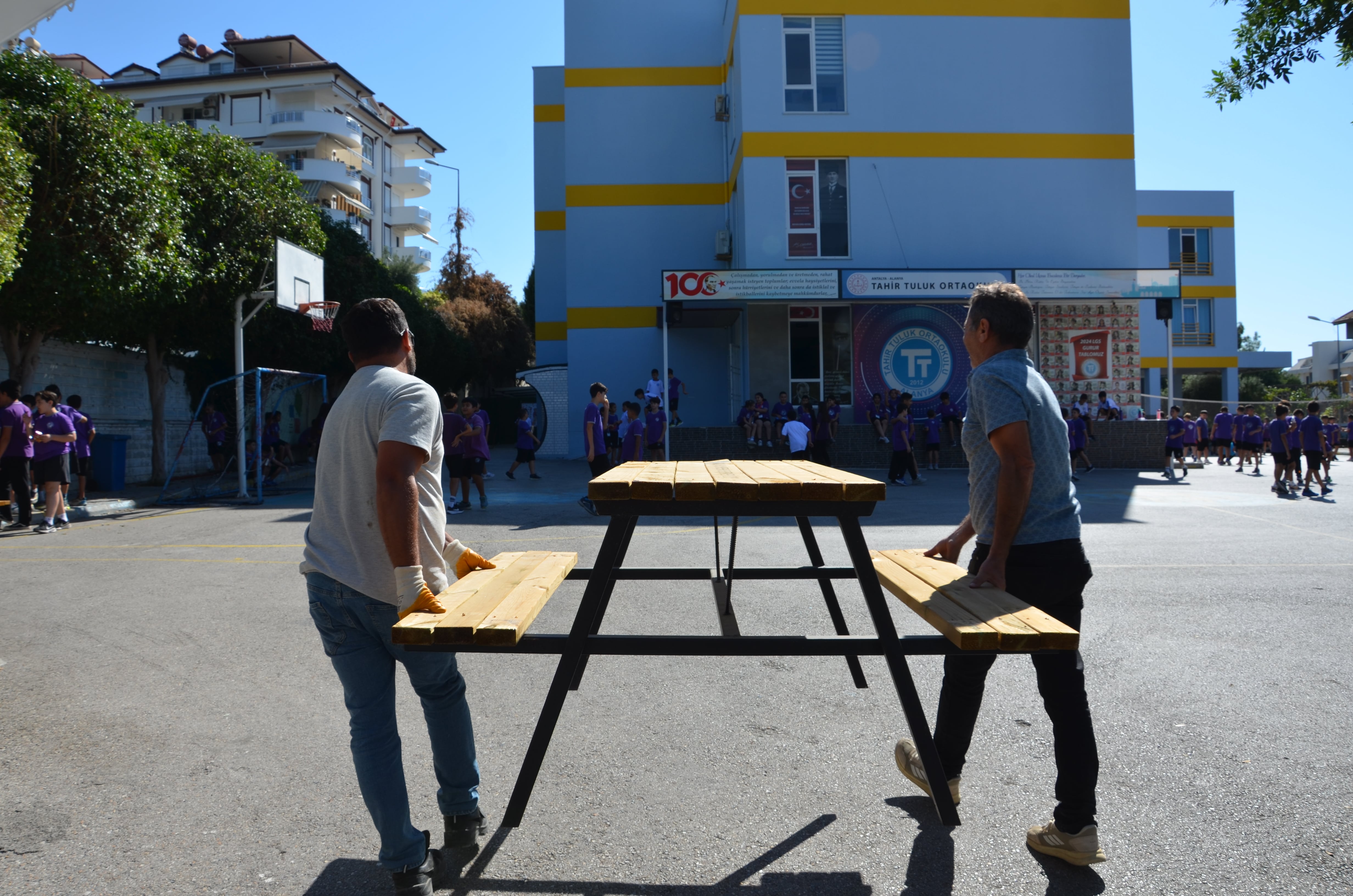 Bankvepiknikmasasidestegi