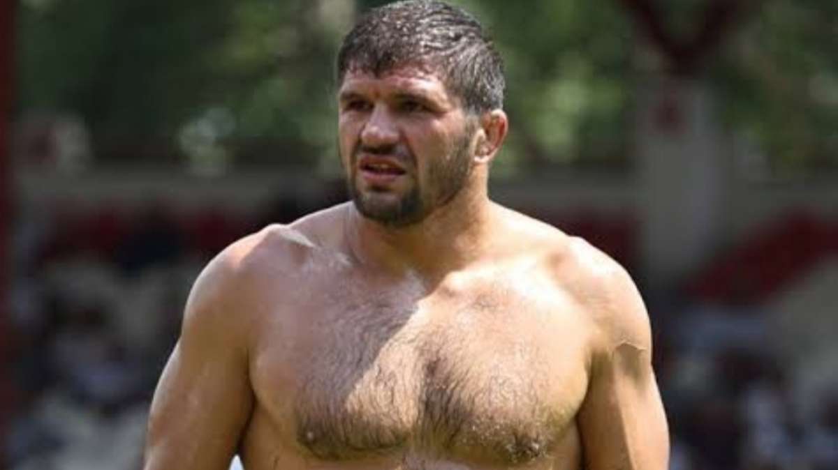 Baspehlivansabanyılmazınhayatı