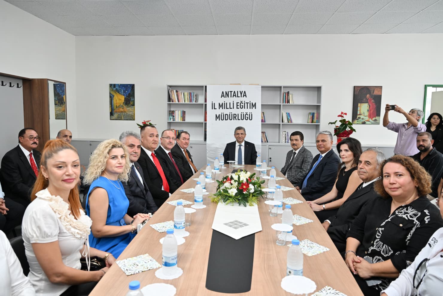 Binlerceogrenciokulabasladi