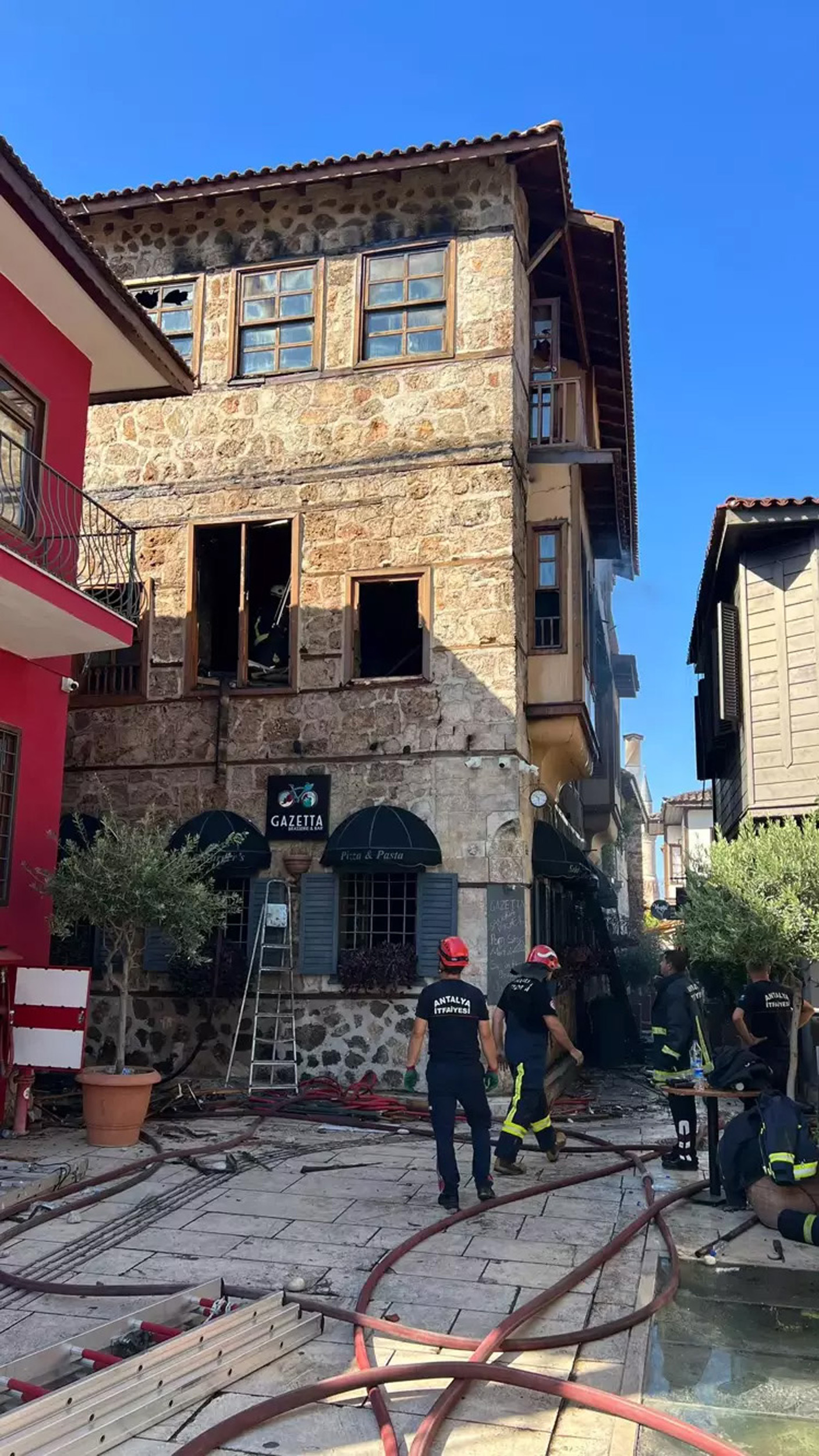 Butikotelfaciasindagerceklerortayacikti