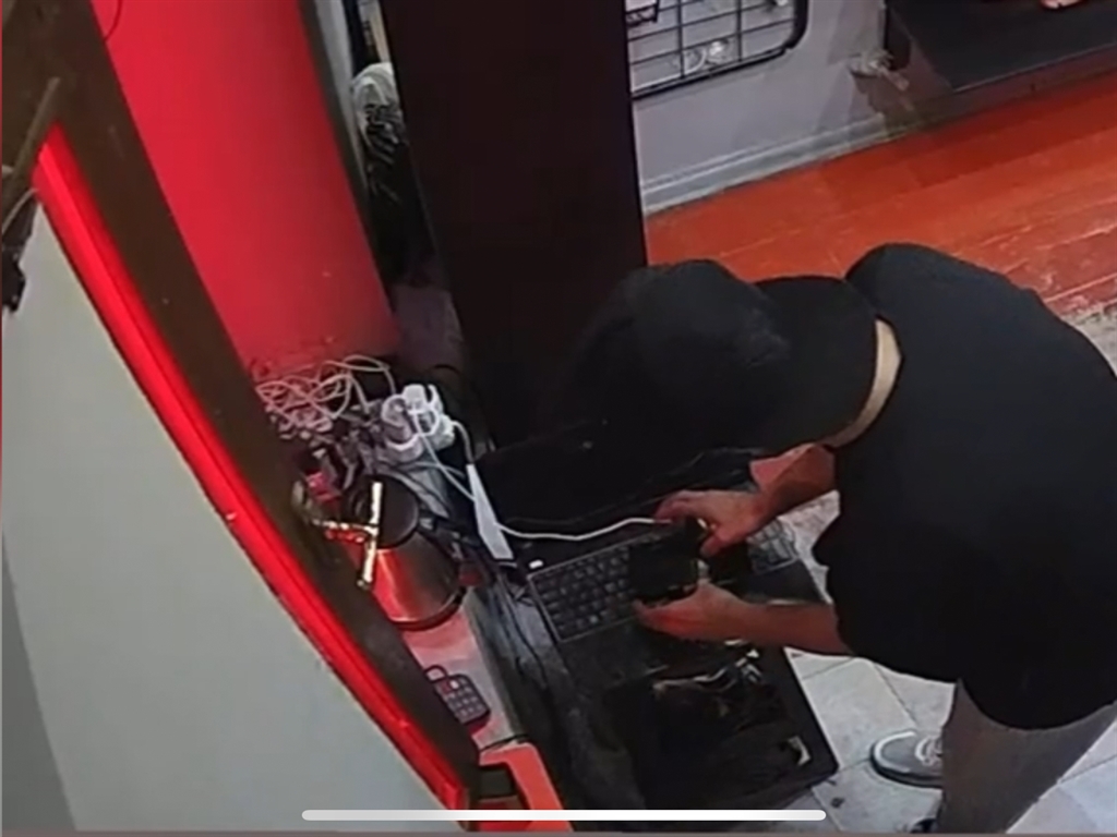 Calıstıgıdukkanısoydupiskinligiisekameralaraboyleyansıdı