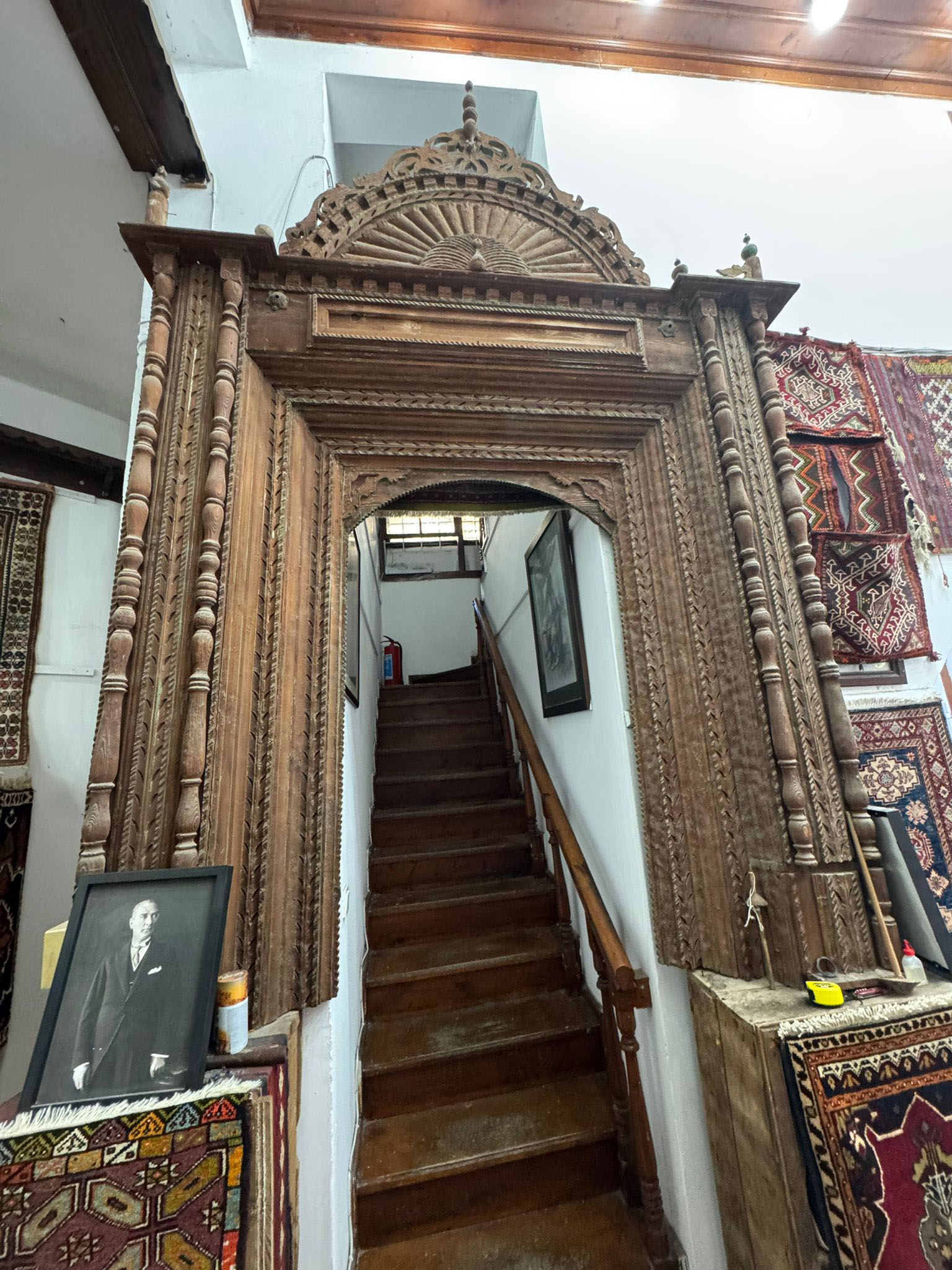 Camiininmihrabicalinmis