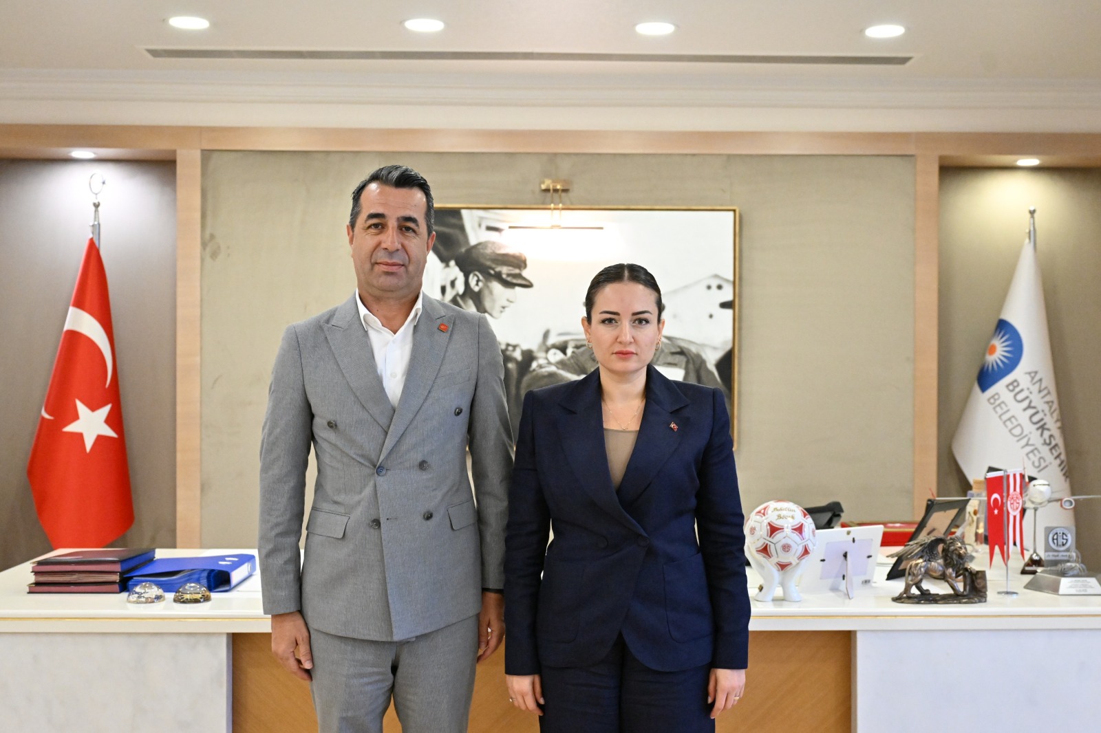 Chpyonetimiozdemireziyaretgerceklestirdi