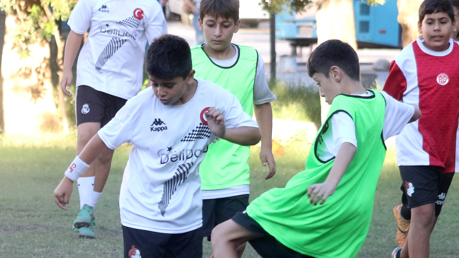 Cocuklarafutbolsahasi