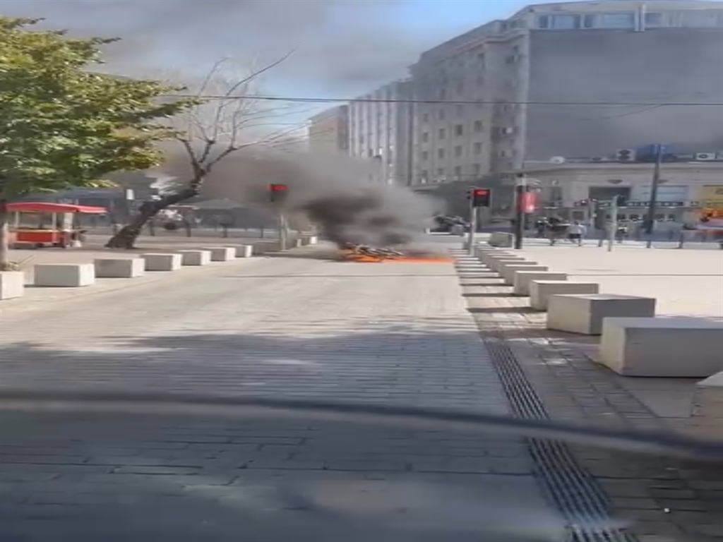 Fatihtesurucusinirlenipmotosikletiniateseverdi