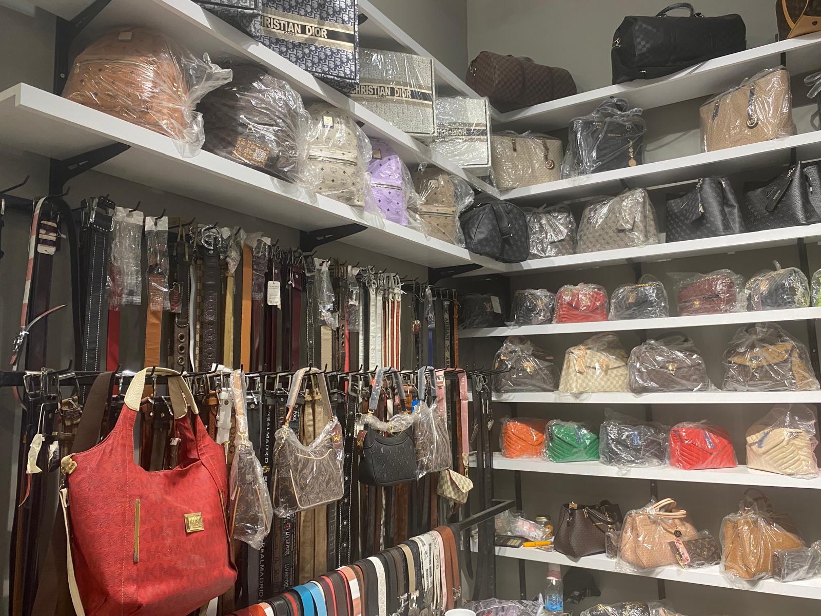 Fesitvalcarsındaesnafmagduroluyor