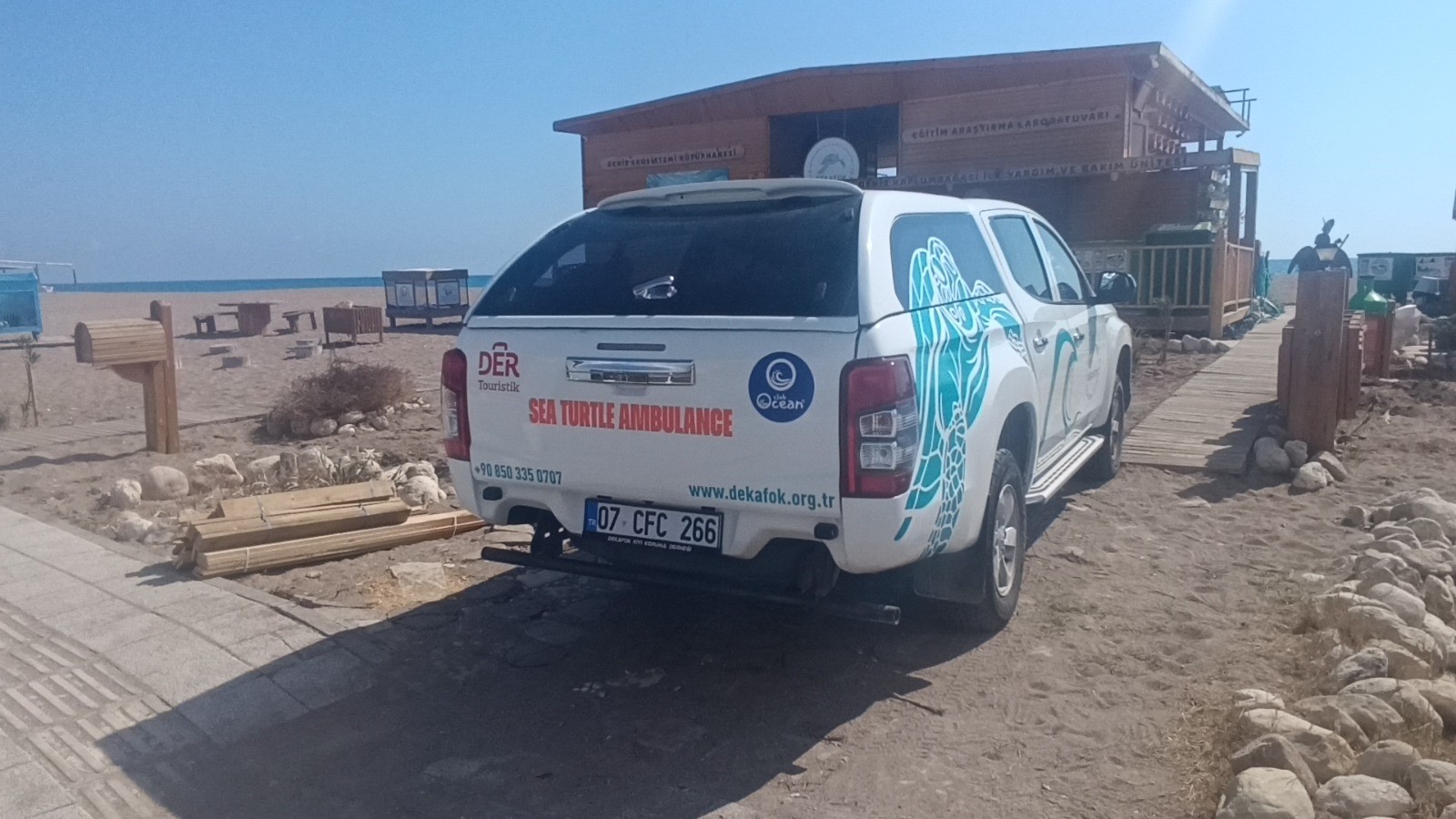 Ilkdenizkaplumbagasiambulansiantalyadahizmetegirdi