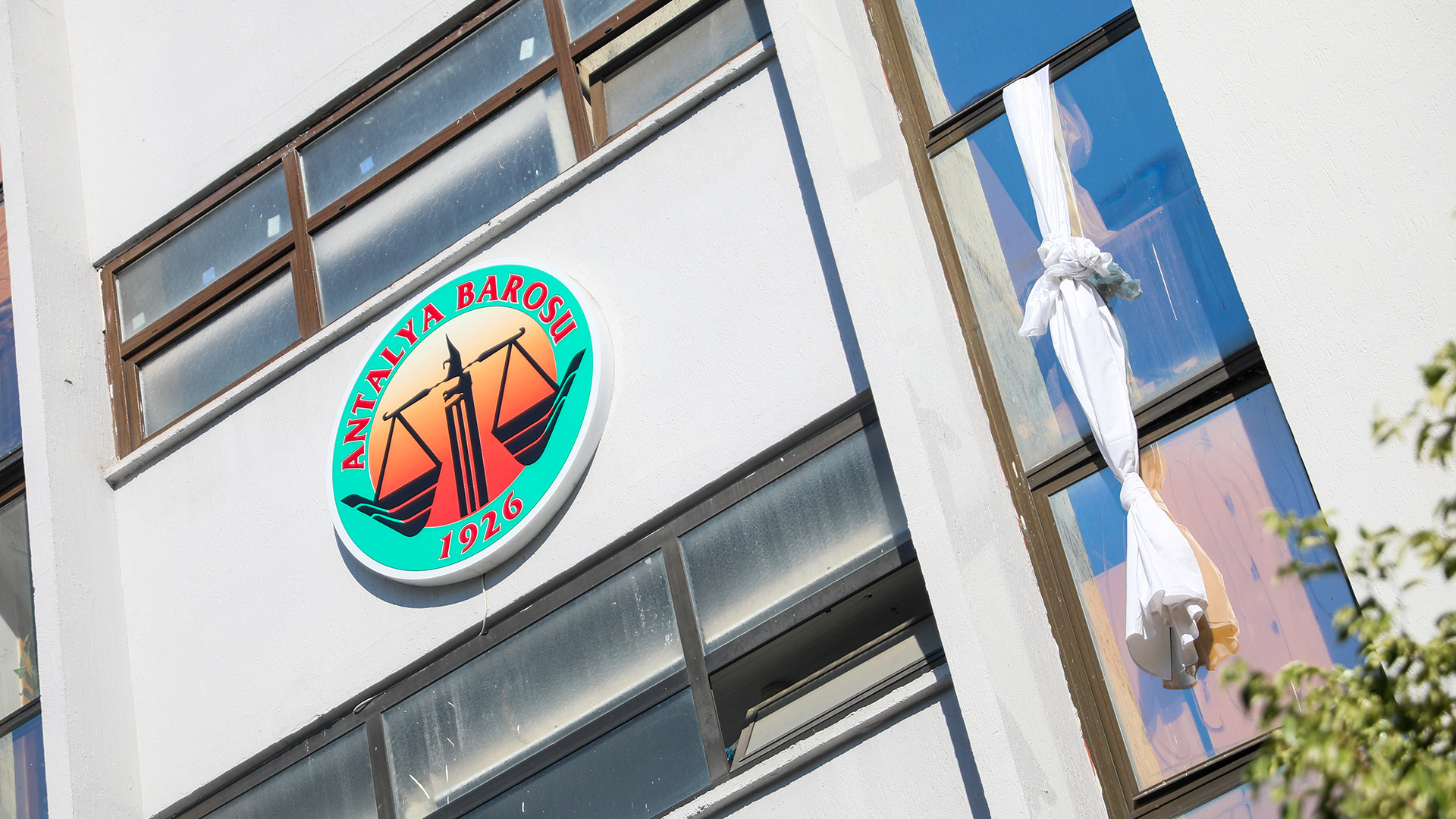 Kartalkayaicinantalyabarosundancarsafliprotesto