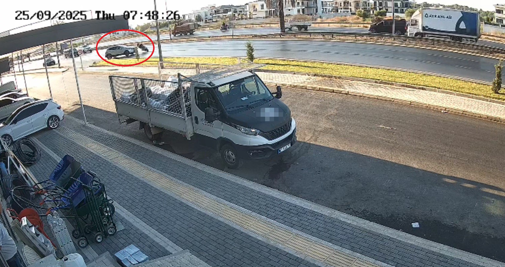 Kazadayolasavrulduazdahaeziliyordu