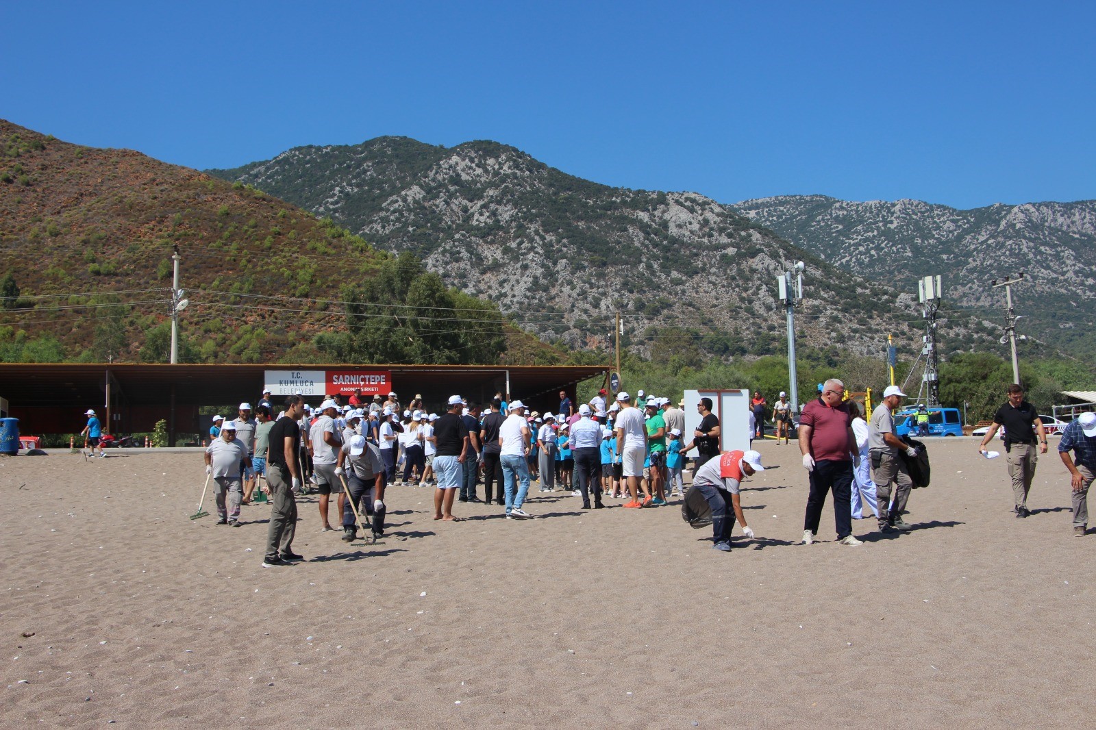 Kumlucadasahiltemizligiadrasanahepbirliktesahipcikildi