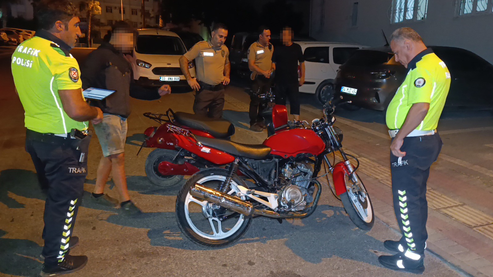 Manavgattakucukcocuklargeceyizehiretti