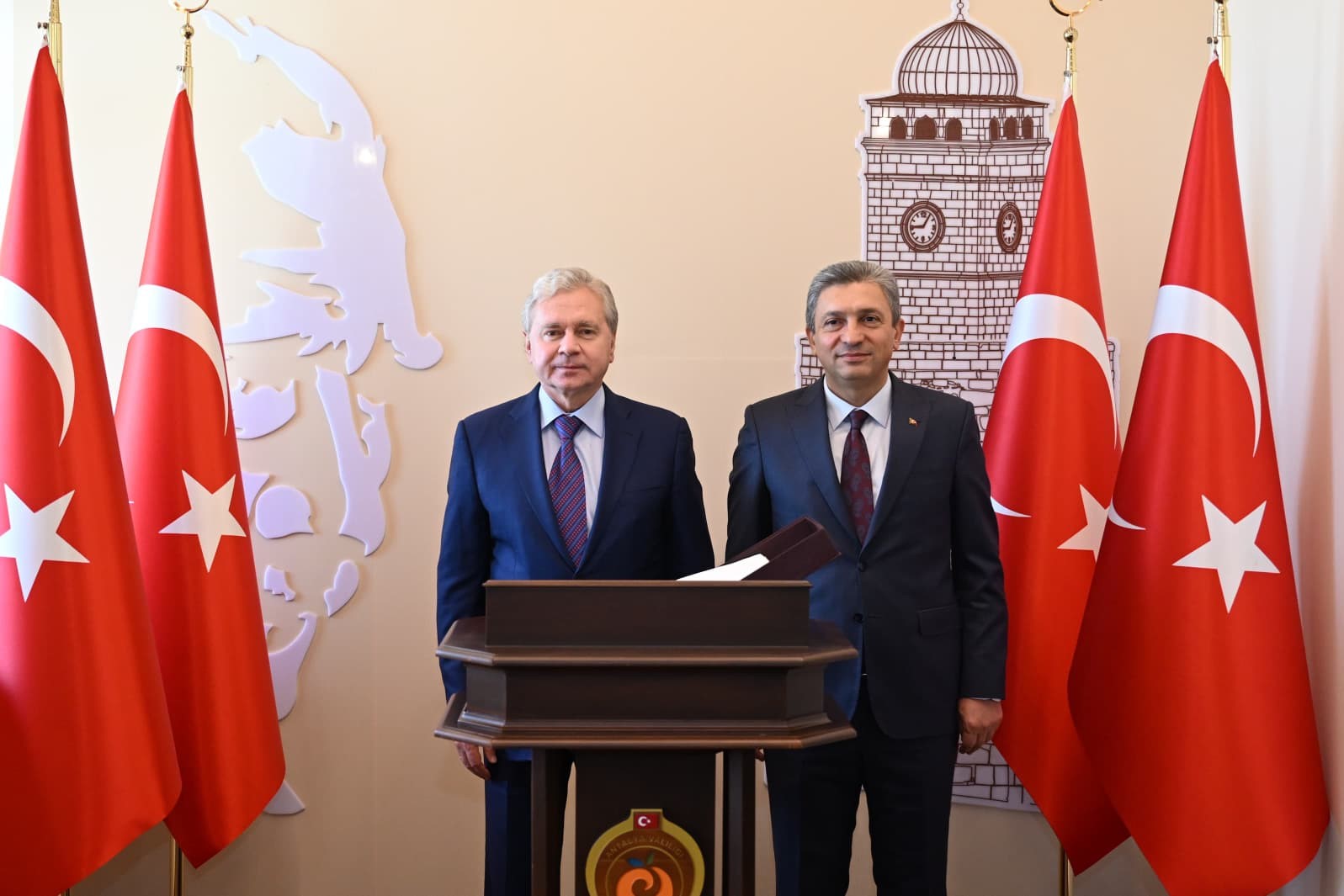 Moskovaantalyailiskilerigucleniyormakamindaagirladi