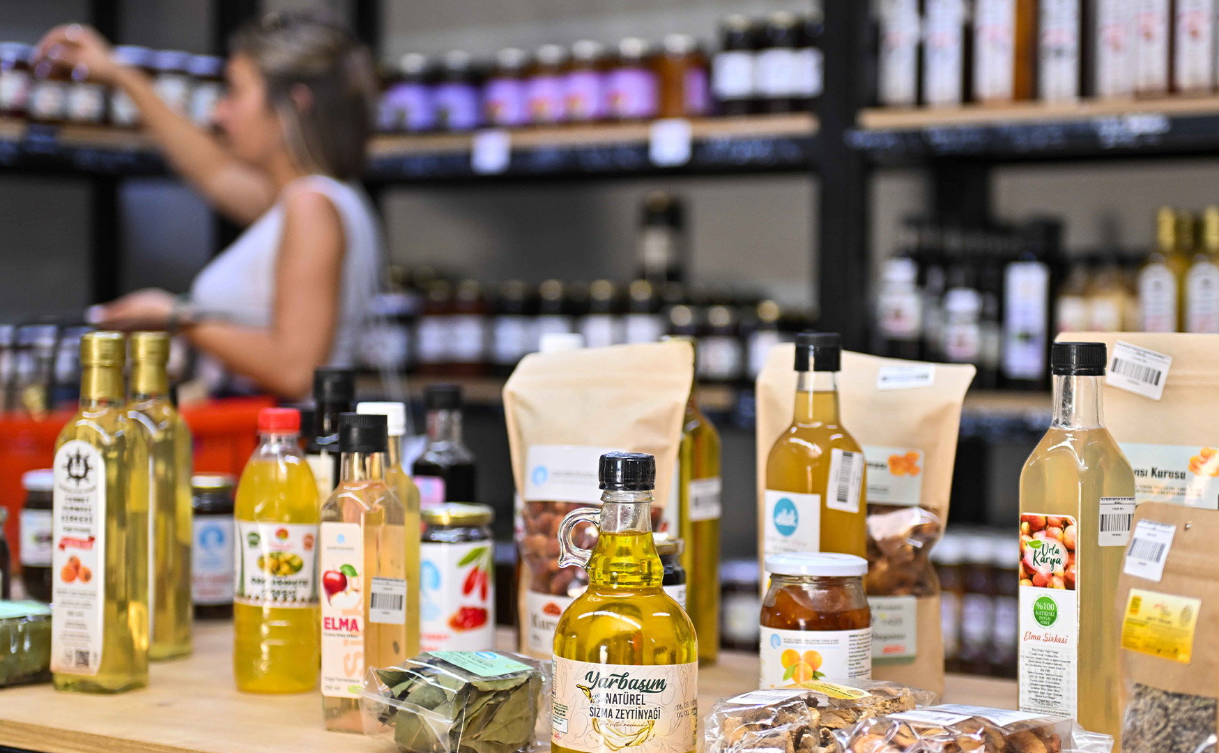 Muratpasakadinistihdaminidestekliyor