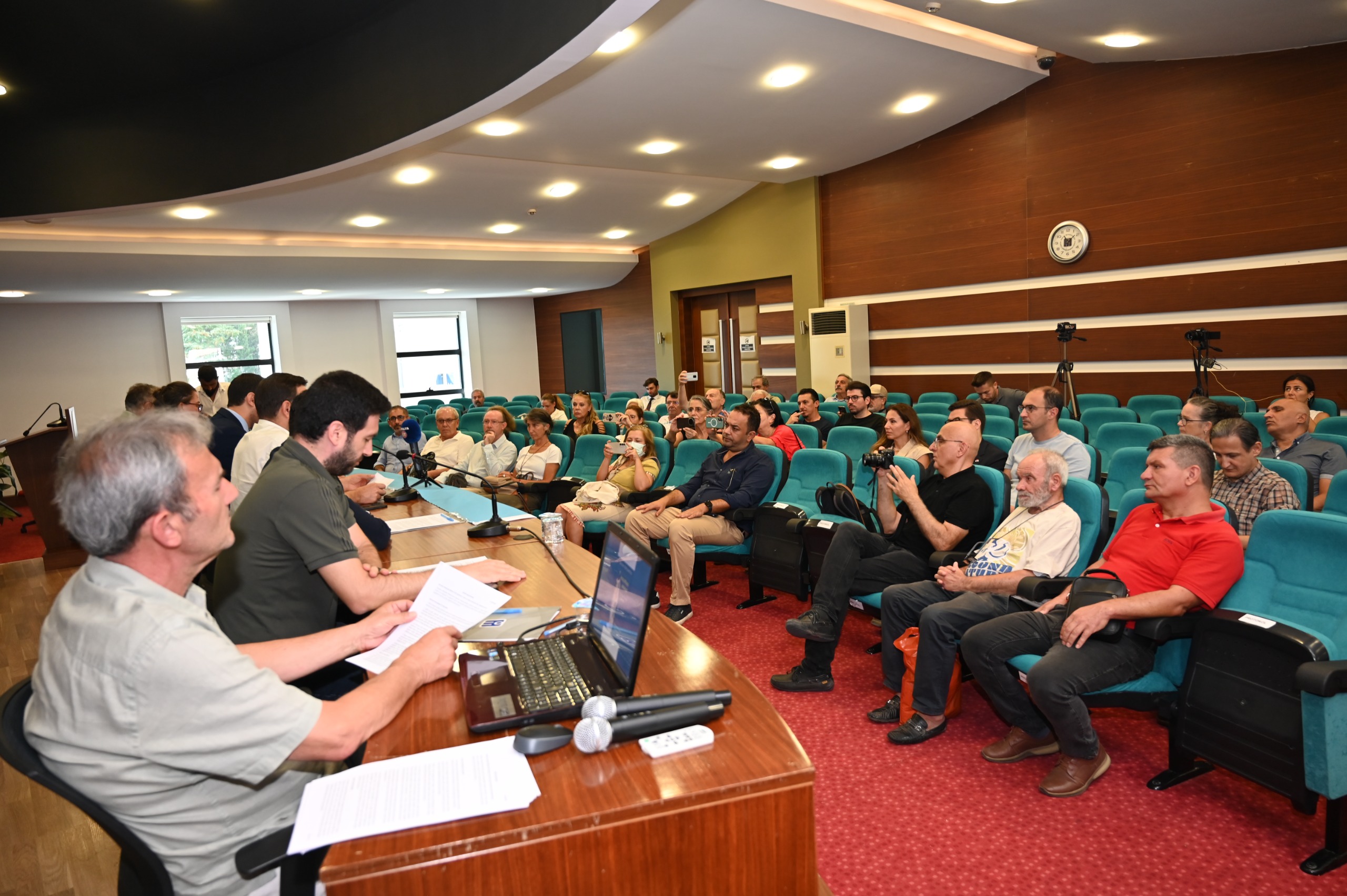 Muzeyıkıldıbaskanlardantepkilergelmeyedevamediyor-1