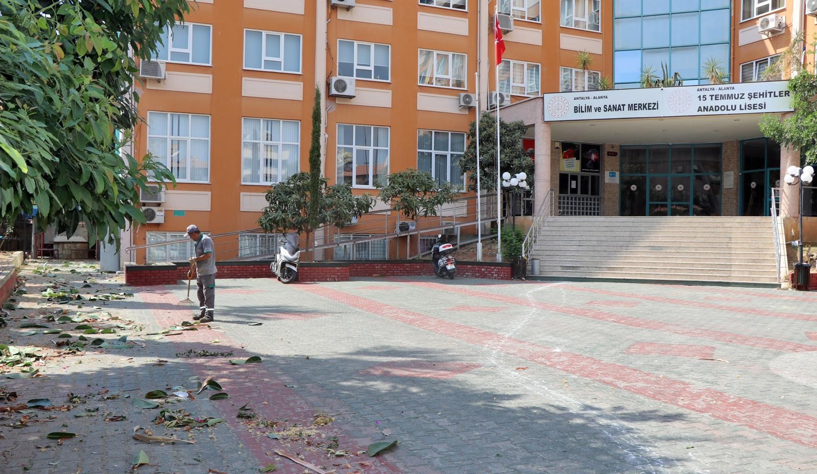 Ogrencilergelmedenokuldahazirliklartamamlandi