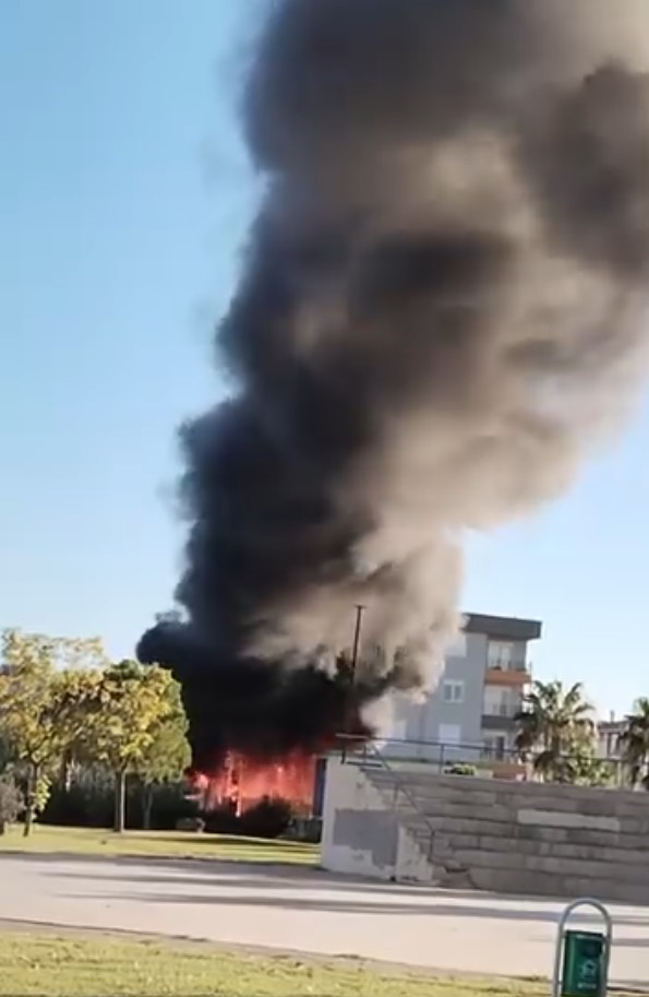 Serikilcesindeminibusyangini