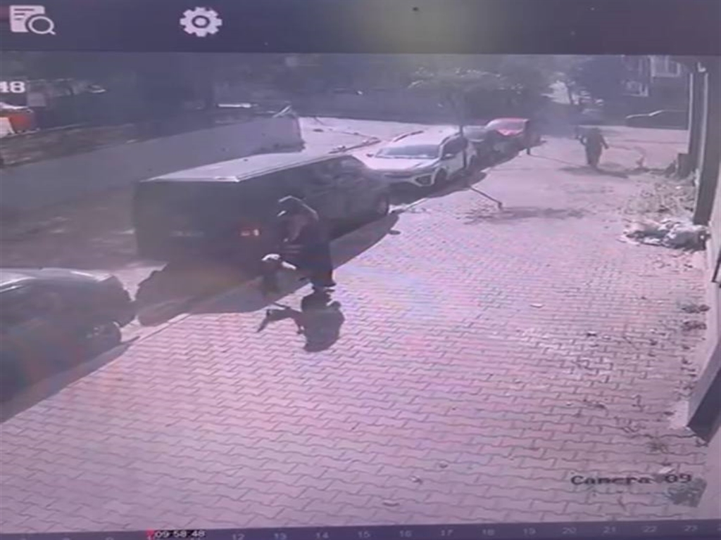 Sultangazidekadınakedisaldırdı