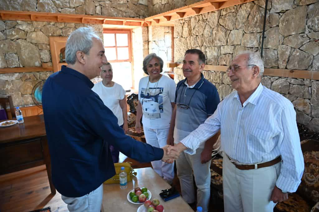 Yaslilarkepezdedusunuluyor