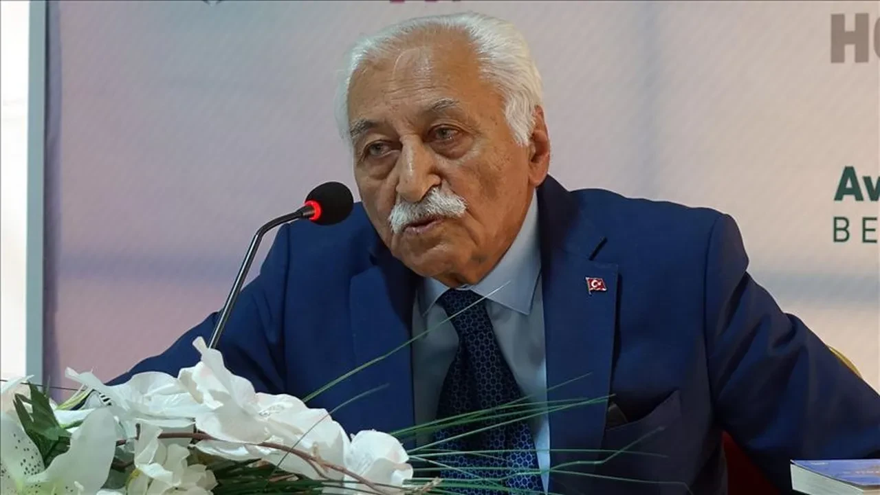 Yavuzbulentbakilerhayatinadairhersey