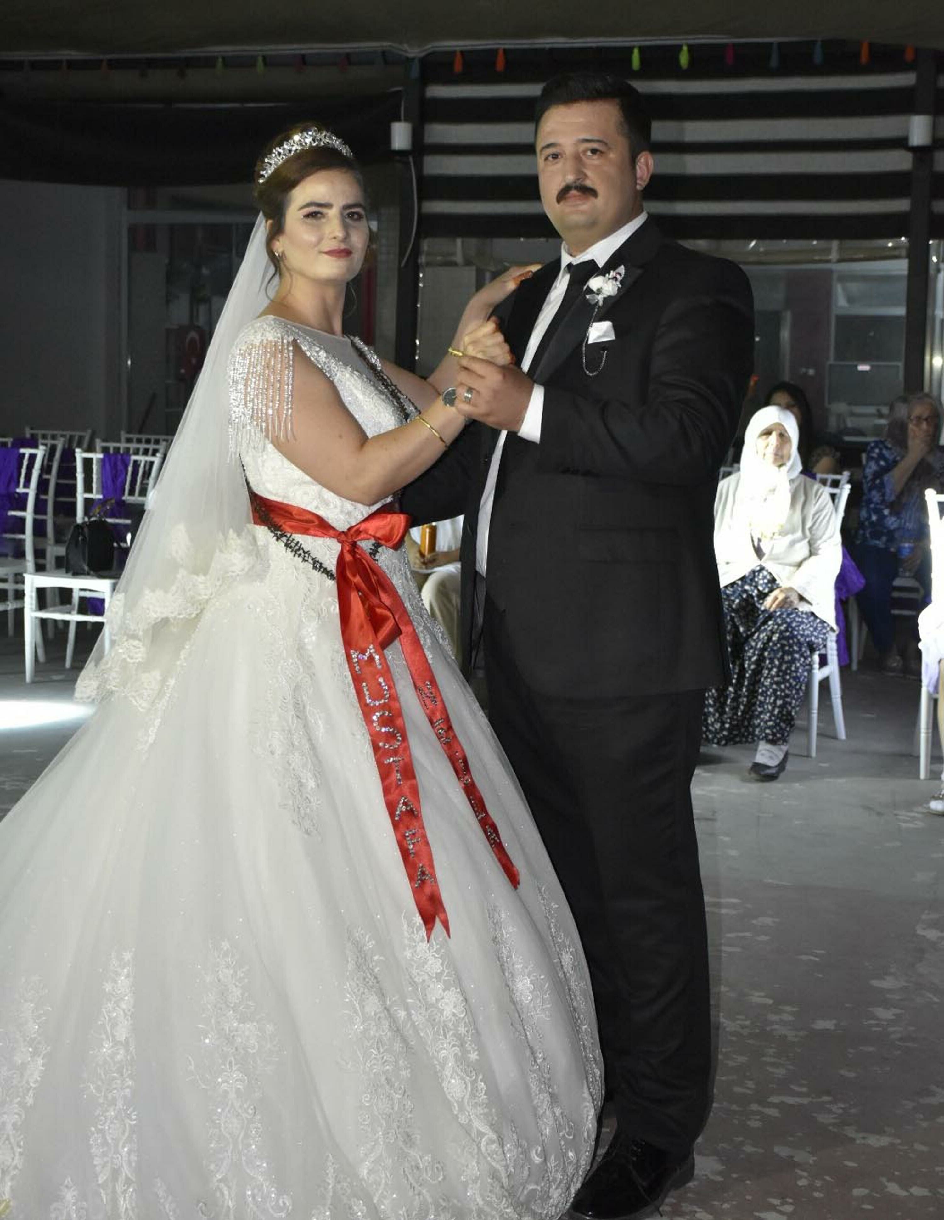 2 A Y L I K E S I N I O L D U R E N S A N I K T E D A V I G O R D 958628 284674