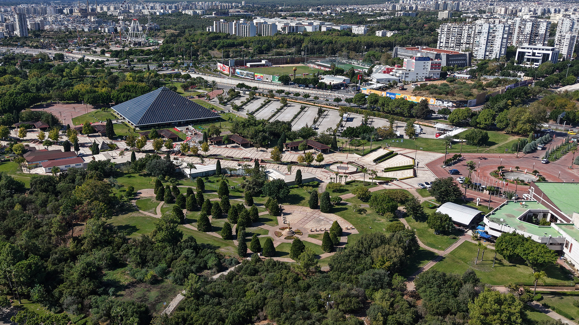 Akdenizuniversitesindenuluslararasicevrebasarisi