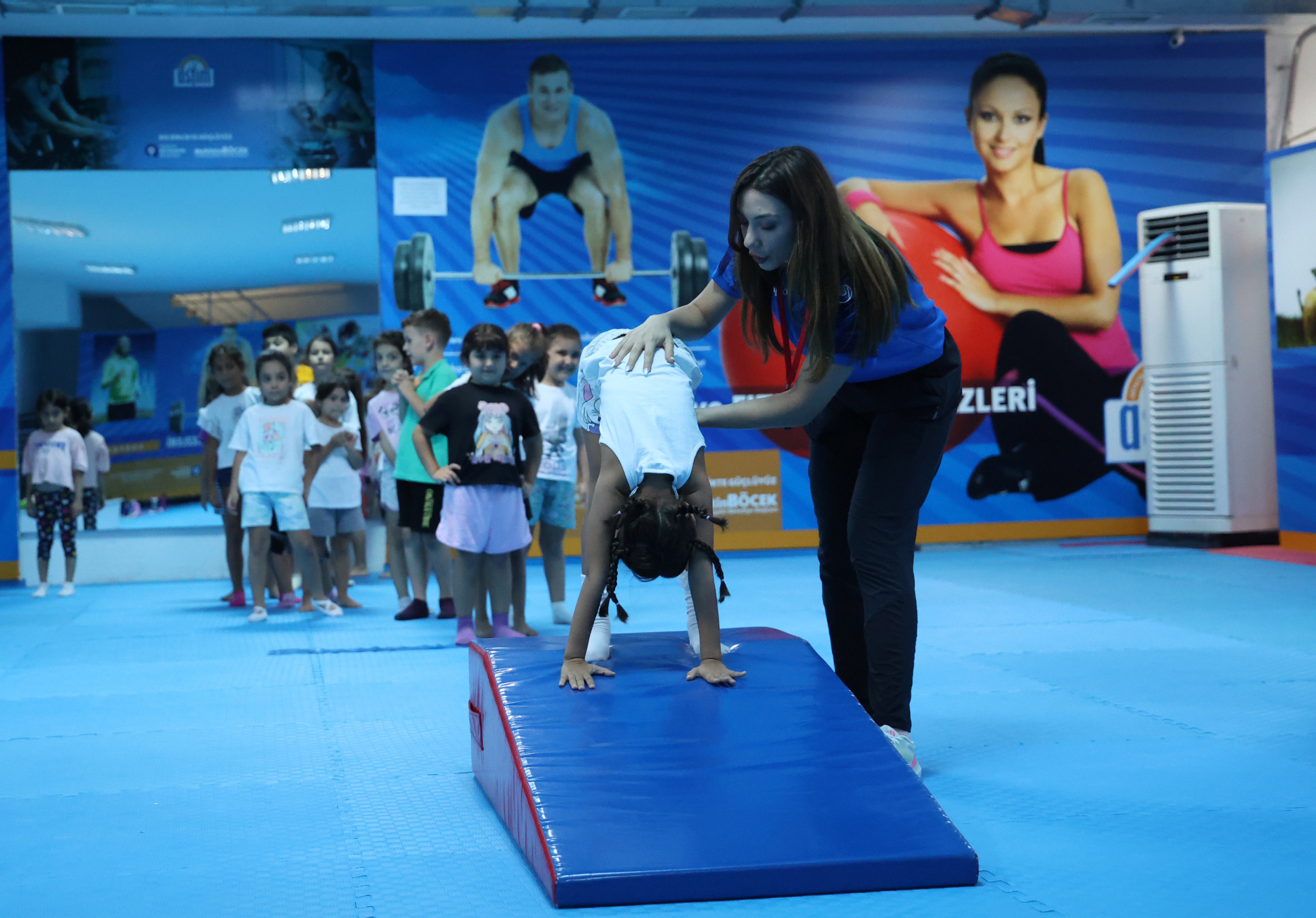 Antalyadasagliklicocuklaryetisiyor