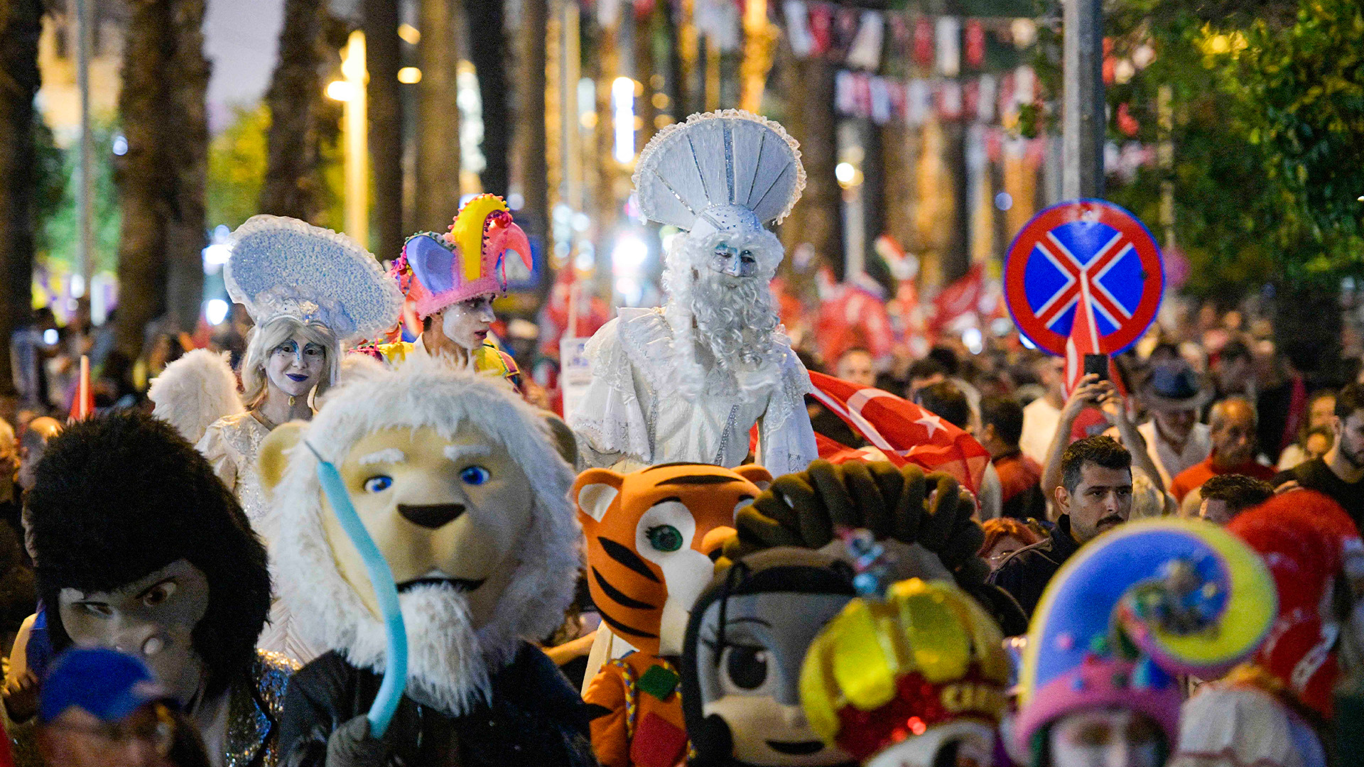 Antalyadatarihisokaklarfestivallecanlandi