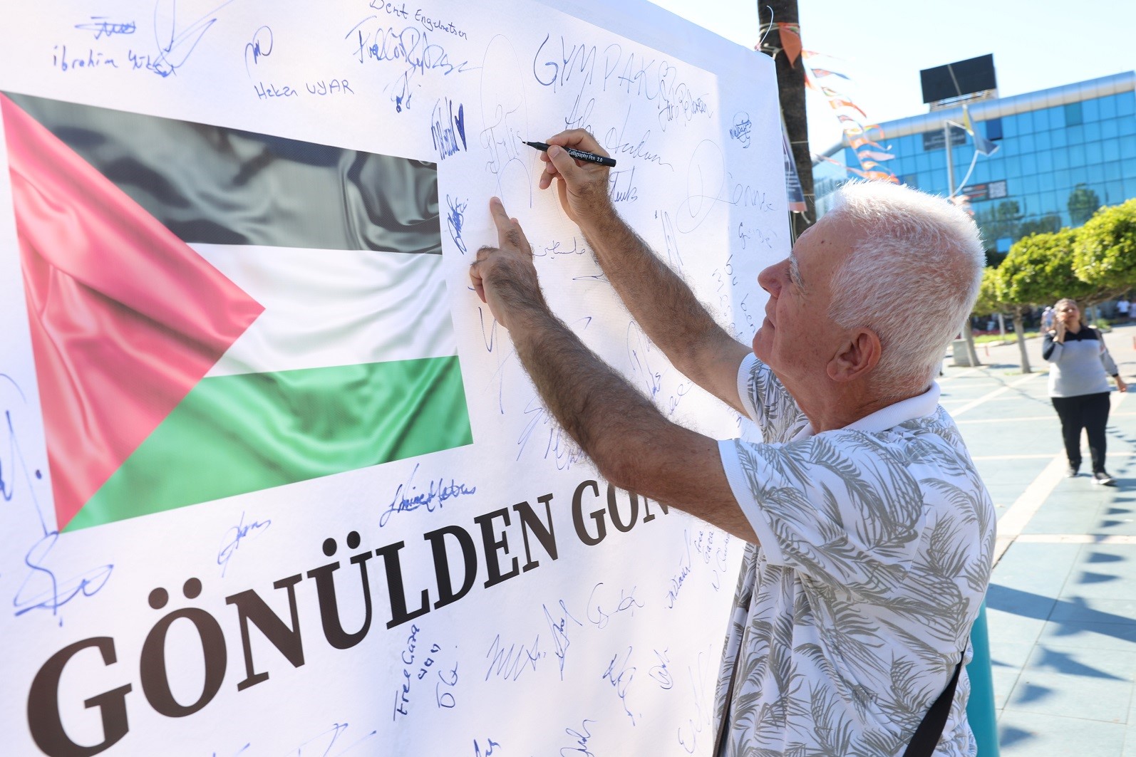 Antalyalilarfilistinicintekyurekoldu